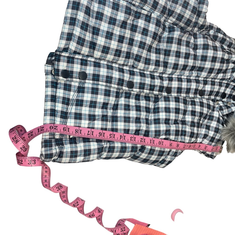 Aeropostale Checkered Vest with Faux Fur Trim - Picture 11 of 11